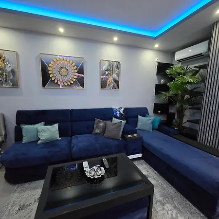 Apartment Sweet Deluxe